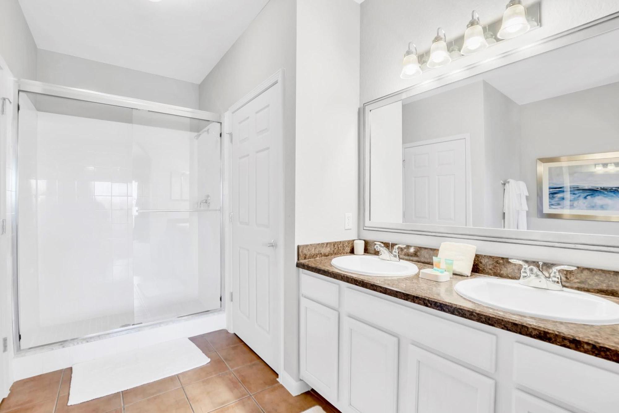 Apartment Upstay Modern 3br Getaway W Pool And Hot Tub Orlando